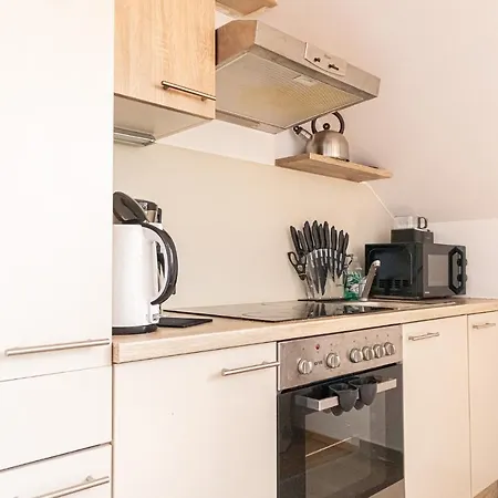 Charming 1Br And 1Lr Apt Modern Design Donaustadt Vienna Exterior photo