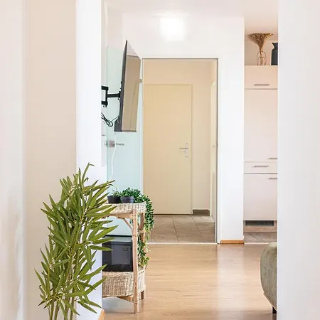 Charming 1Br And 1Lr Apt Modern Design Donaustadt Vienna Exterior photo