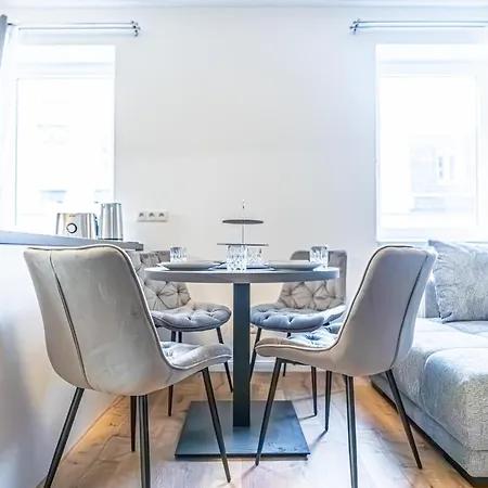 Charming 1Br And 1Lr Apt Modern Design Donaustadt Vienna Exterior photo