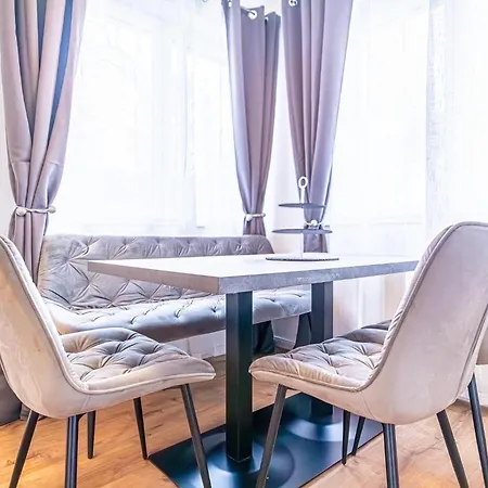 Charming 1Br And 1Lr Apt Modern Design Donaustadt Vienna Exterior photo