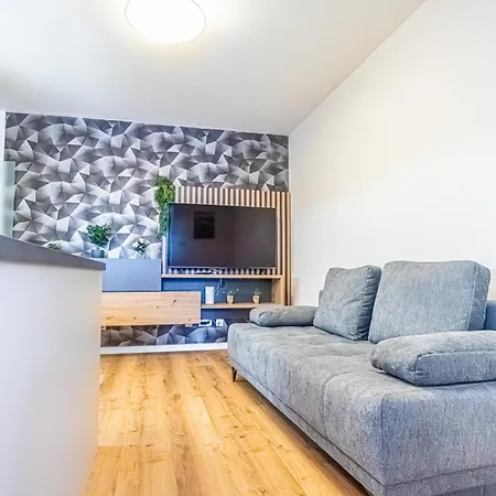 Charming 1Br And 1Lr Apt Modern Design Donaustadt Vienna Exterior photo