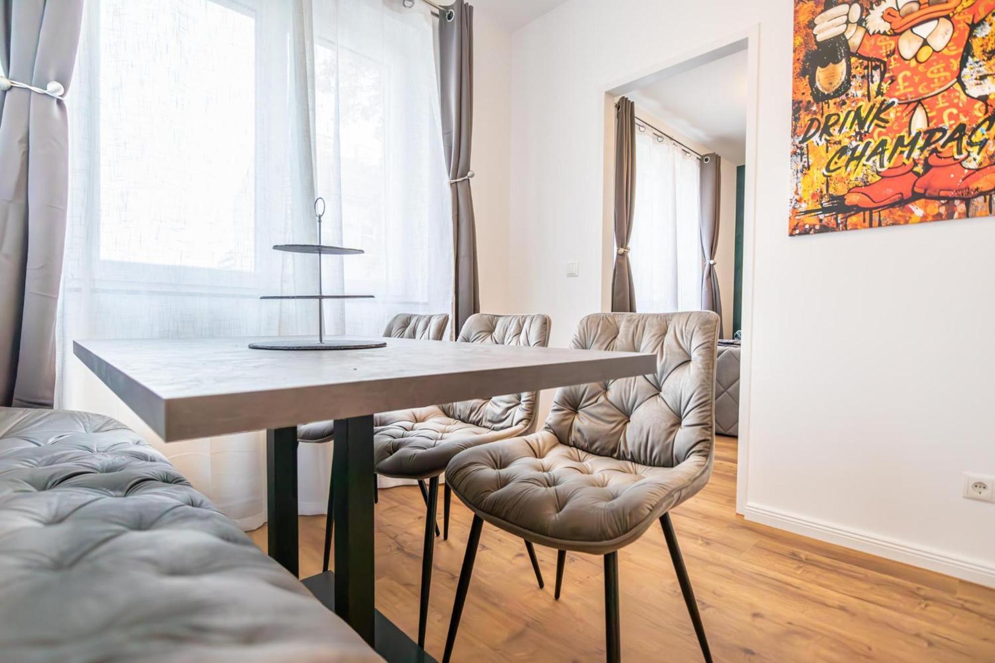 Charming 1br And 1lr Modern Design Donaustadt Vienna