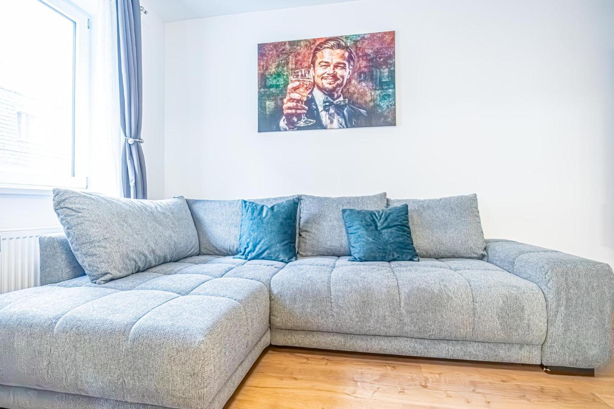 Charming 1br And 1lr Modern Design Donaustadt Appartement