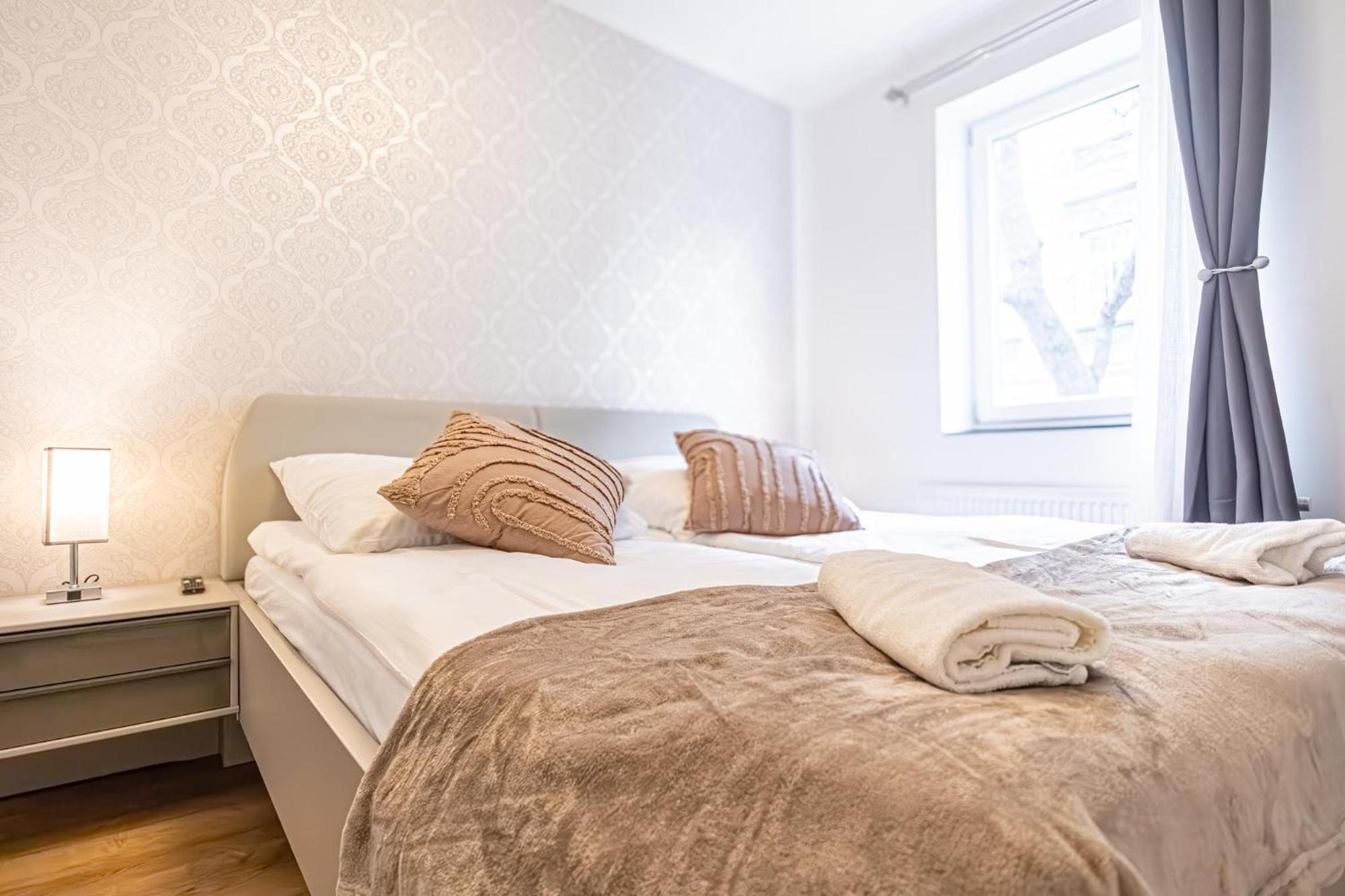 Charming 1br And 1lr Modern Design Donaustadt Vienna