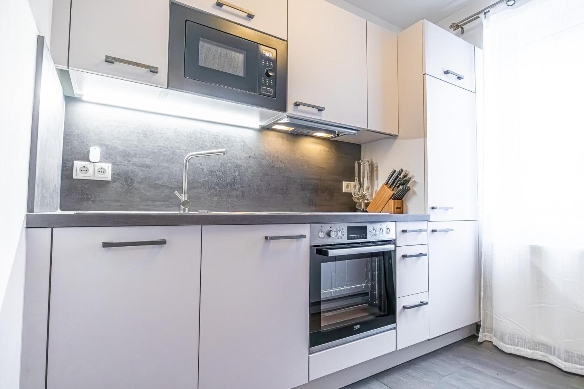 Charming 1br And 1lr Modern Design Donaustadt Apartmán *