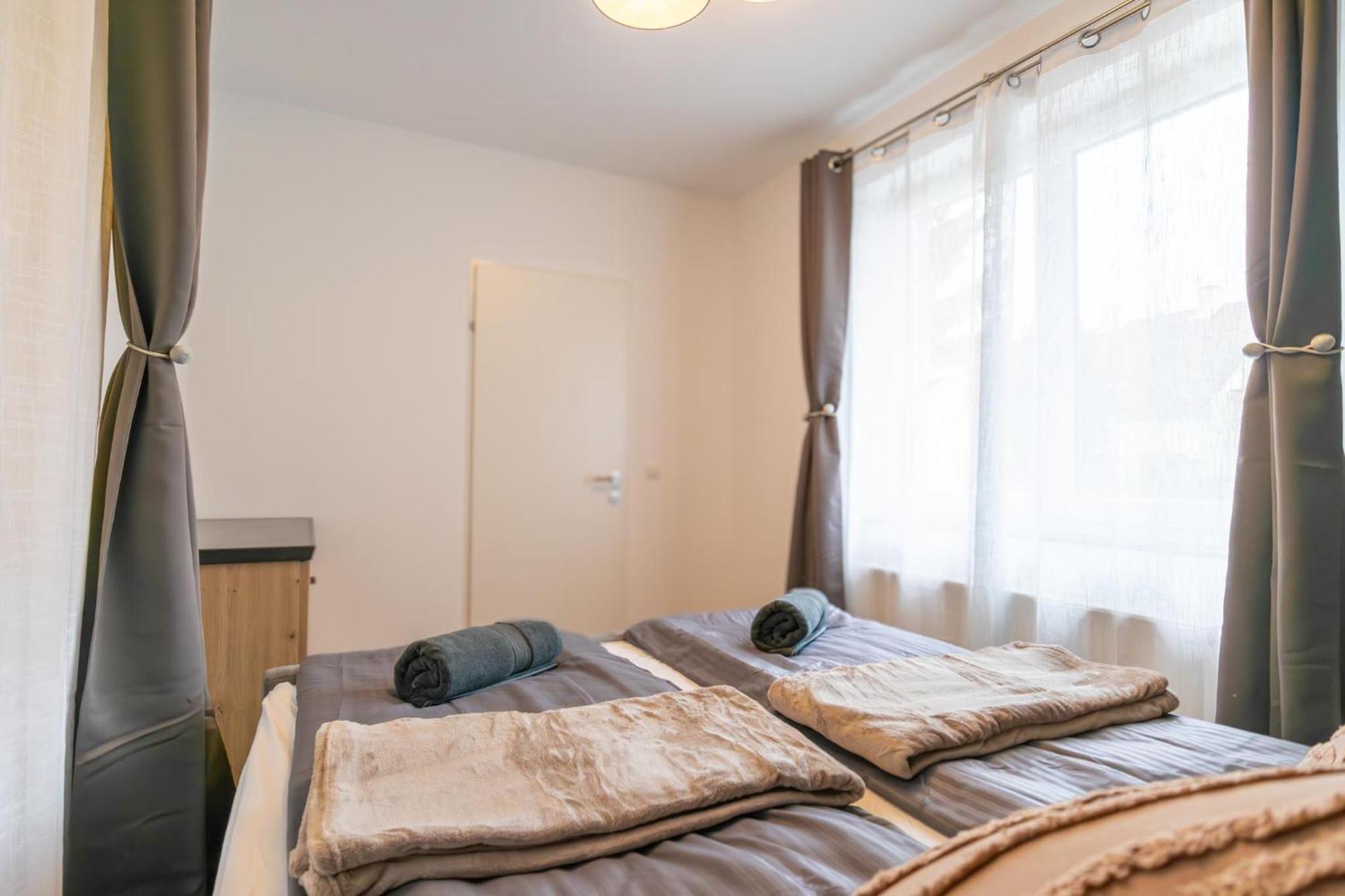 Charming 1br And 1lr Modern Design Donaustadt Apartmán